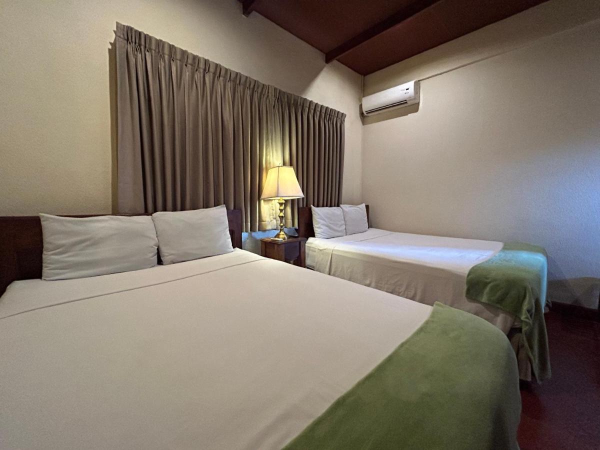 Hotel Del Patio Flores Εξωτερικό φωτογραφία